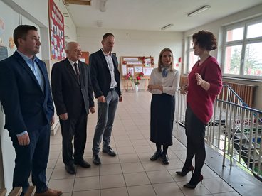 Posłanka Jolanta Zieba-Gzik z roboczą wizytą w dwóch gminach powiatu wieluńskiego