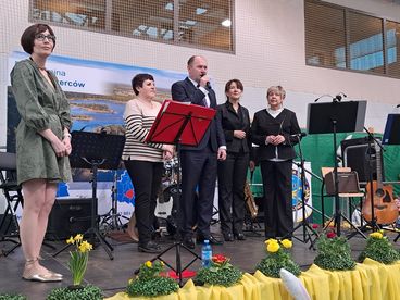 „Śniadanie wielkanocne u mamy” – Jarmark wielkanocny w Szczercowie za nami