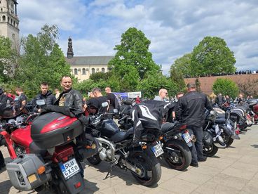 Tysiące motocyklistów na Zjeździe Gwiaździstym w Częstochowie