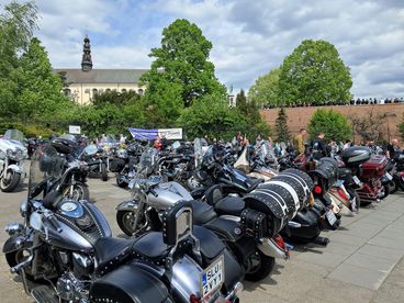 Tysiące motocyklistów na Zjeździe Gwiaździstym w Częstochowie