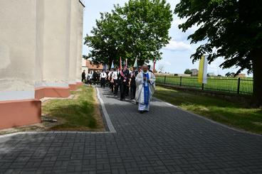 Nowoczesny wóz bojowy już służy w Ochotniczej Straży Pożarnej w Komornikach