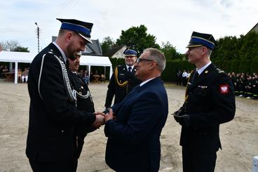 Nowoczesny wóz bojowy już służy w Ochotniczej Straży Pożarnej w Komornikach