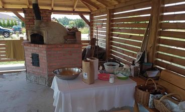 Pieczenie chleba na „Wichrowym Polu” w Wielgiem w sobotę