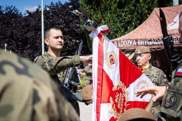 Przysięgę na sztandar złożyli nowi żołnierze 9 Łódzkiej Brygady Obrony Terytorialnej