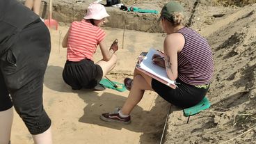 Kolejny sezon prac archeologicznych w Dąbrowie rozpoczęty