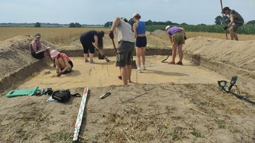 Kolejny sezon prac archeologicznych w Dąbrowie rozpoczęty