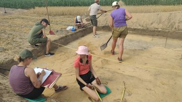 Kolejny sezon prac archeologicznych w Dąbrowie rozpoczęty