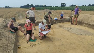 Kolejny sezon prac archeologicznych w Dąbrowie rozpoczęty