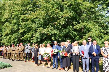 Konopnica: Dzień Patrona Szkoły Podstawowej z udziałem Orkiestry Wojskowej z Warszawy i Kompanii Honorowej 15 Sieradzkiej Brygady Wsparcia Dowodzenia