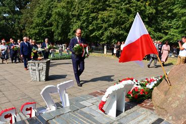 Konopnica: Dzień Patrona Szkoły Podstawowej z udziałem Orkiestry Wojskowej z Warszawy i Kompanii Honorowej 15 Sieradzkiej Brygady Wsparcia Dowodzenia