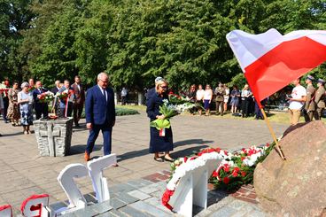 Konopnica: Dzień Patrona Szkoły Podstawowej z udziałem Orkiestry Wojskowej z Warszawy i Kompanii Honorowej 15 Sieradzkiej Brygady Wsparcia Dowodzenia