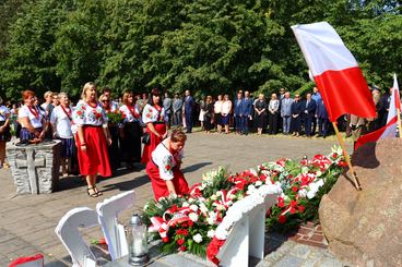 Konopnica: Dzień Patrona Szkoły Podstawowej z udziałem Orkiestry Wojskowej z Warszawy i Kompanii Honorowej 15 Sieradzkiej Brygady Wsparcia Dowodzenia