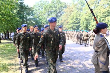 Konopnica: Dzień Patrona Szkoły Podstawowej z udziałem Orkiestry Wojskowej z Warszawy i Kompanii Honorowej 15 Sieradzkiej Brygady Wsparcia Dowodzenia