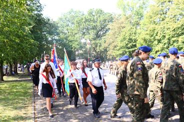 Konopnica: Dzień Patrona Szkoły Podstawowej z udziałem Orkiestry Wojskowej z Warszawy i Kompanii Honorowej 15 Sieradzkiej Brygady Wsparcia Dowodzenia