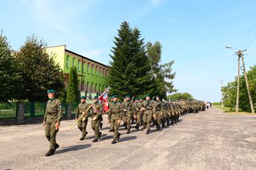 Konopnica: Dzień Patrona Szkoły Podstawowej z udziałem Orkiestry Wojskowej z Warszawy i Kompanii Honorowej 15 Sieradzkiej Brygady Wsparcia Dowodzenia