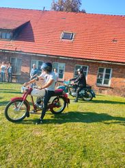 Ponad setka samochodów i motocykli na II Wieluńskim Zlocie Pojazdów Zabytkowych