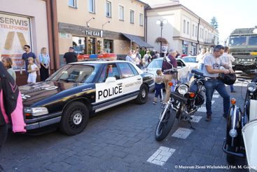 Ponad setka samochodów i motocykli na II Wieluńskim Zlocie Pojazdów Zabytkowych