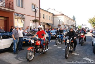 Ponad setka samochodów i motocykli na II Wieluńskim Zlocie Pojazdów Zabytkowych