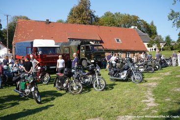 Ponad setka samochodów i motocykli na II Wieluńskim Zlocie Pojazdów Zabytkowych