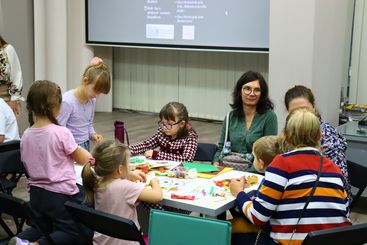 Za nami tegoroczna Noc Bibliotek. Miejska Biblioteka zaprosiła m.in. na warsztaty fotograficzne