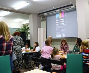 Za nami tegoroczna Noc Bibliotek. Miejska Biblioteka zaprosiła m.in. na warsztaty fotograficzne