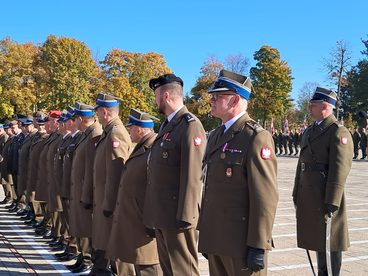 Święto w 15 Sieradzkiej Brygadzie Wsparcia Dowodzenia