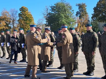 Święto w 15 Sieradzkiej Brygadzie Wsparcia Dowodzenia