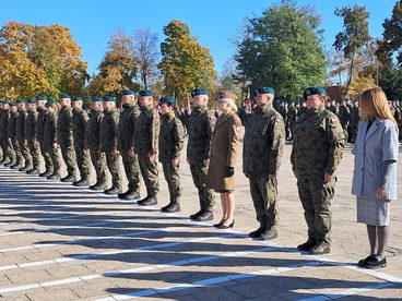 Święto w 15 Sieradzkiej Brygadzie Wsparcia Dowodzenia