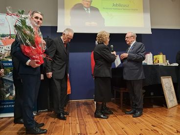 Profesor Stanisław Tadeusz Olejnik z Medalem Zasłużony dla Kultury „Gloria Artis”