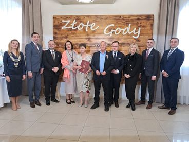 Złote Gody w gminie Wierzchlas. Medale od Prezydenta RP otrzymało 10 par