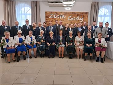 Złote Gody w gminie Wierzchlas. Medale od Prezydenta RP otrzymało 10 par